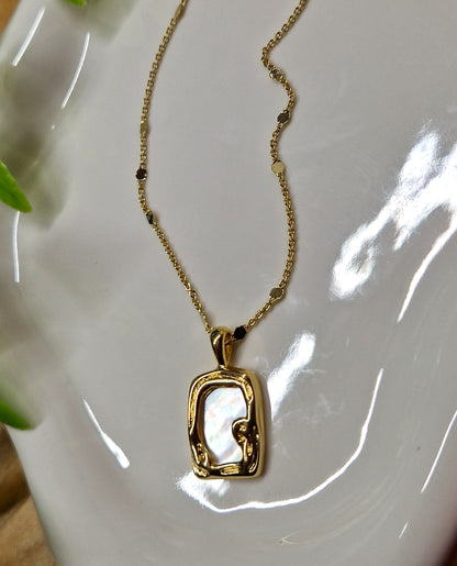 Amphitrite II Necklace - 14k Gold Plated with Fresh Water Pearl